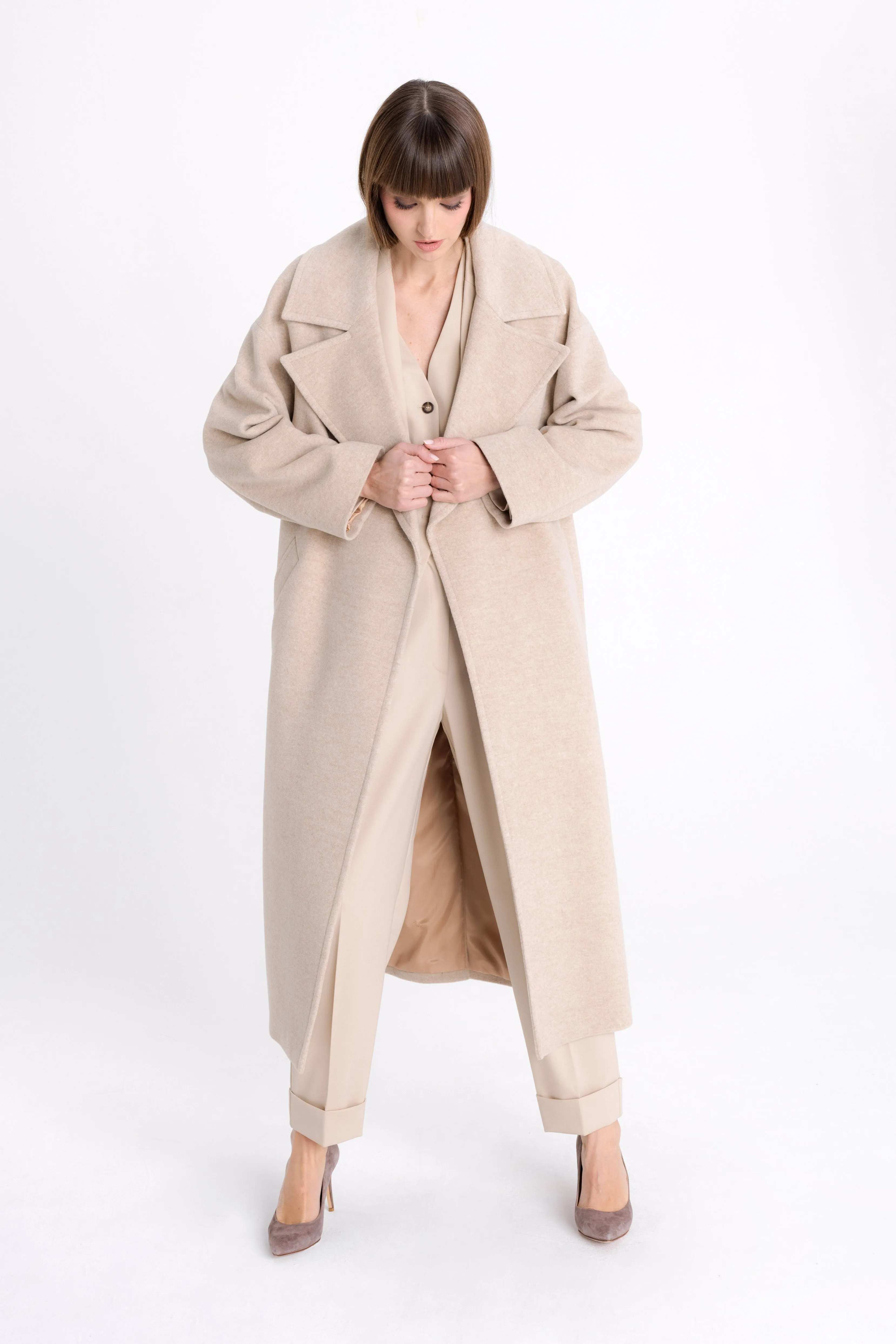 OVERSIZED BEIGE COAT WITH CASHMERE