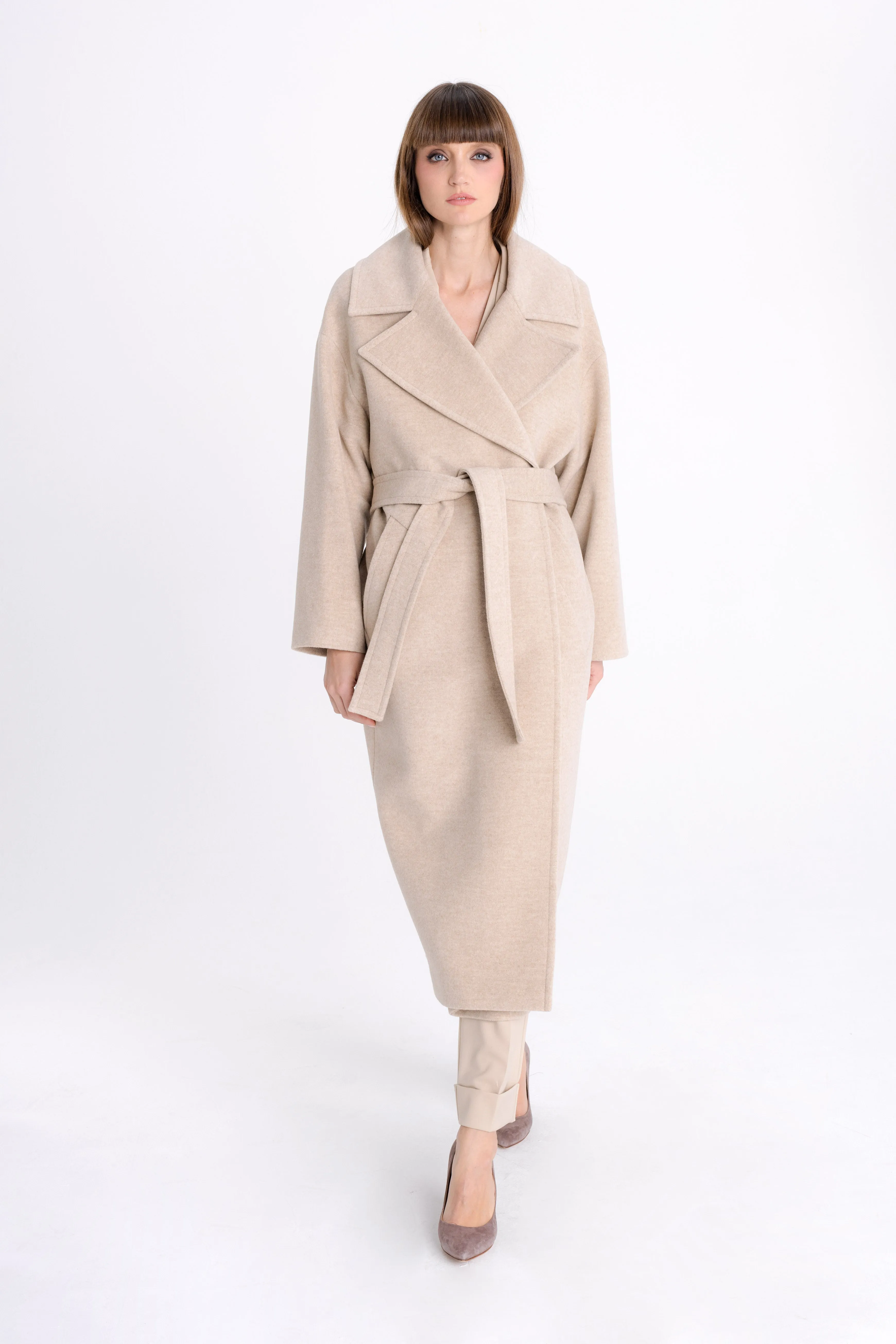 OVERSIZED BEIGE COAT WITH CASHMERE